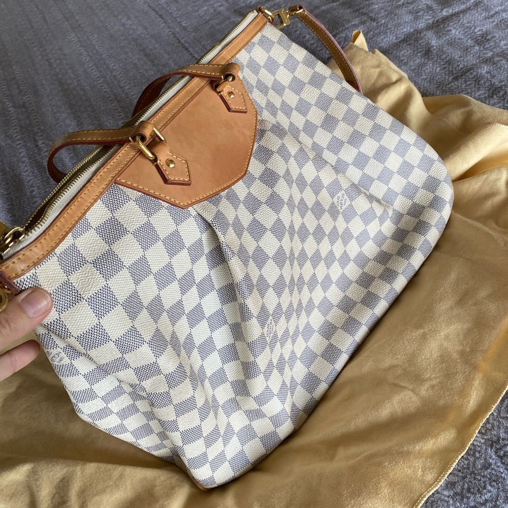 Great Condition! - image 1